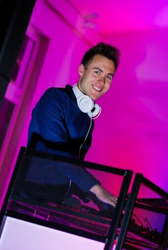 dj_nico_japes_nj_eventing_professional_wedding_dj_portrait